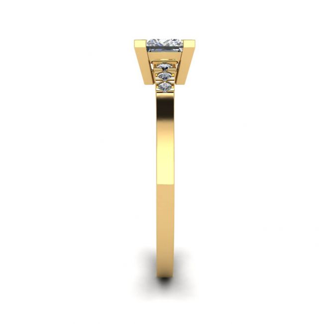 Princess Cut Diamond Ring with 3 Small Side Diamonds Yellow Gold - Photo 2
