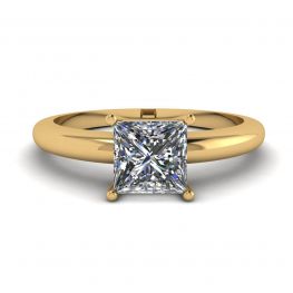 Princess Cut Simple Solittaire Ring in Yellow Gold