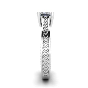 Oriental Style Princess Cut Diamond Ring - Photo 2