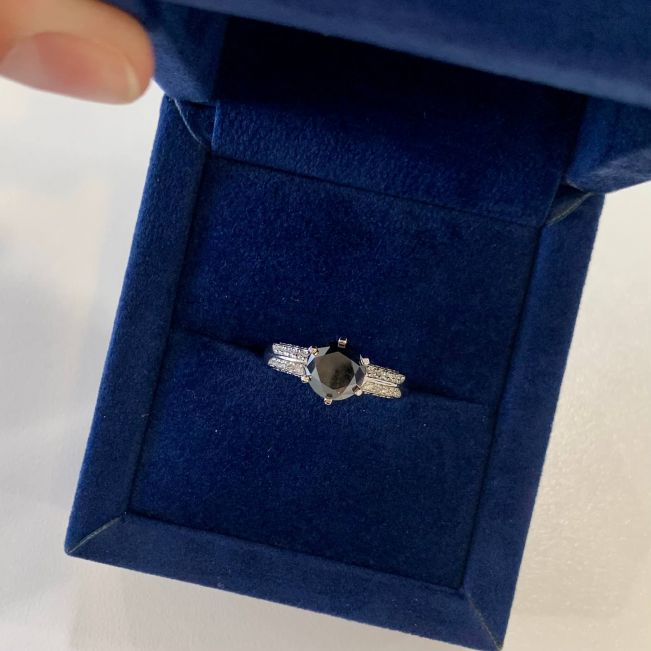 6-Prong Black Diamond with Duo-color Pave Ring White Gold - Photo 6