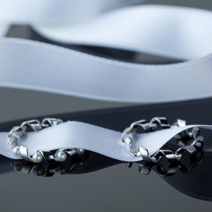 Ring in 18K White Gold - Ruban Collection - Photo 3